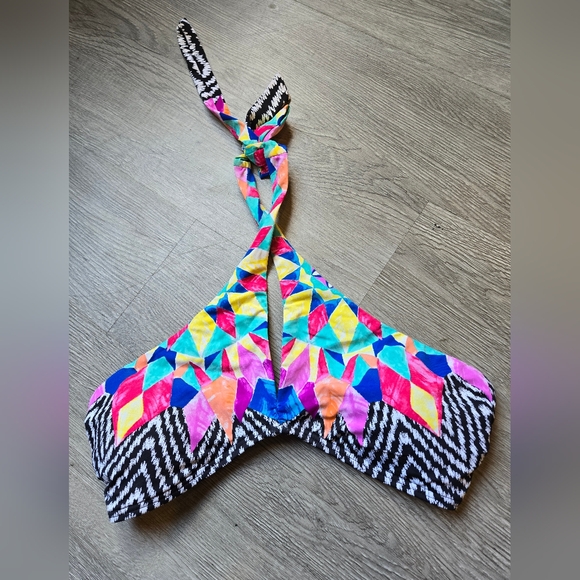 Bar III Other - Bar III Medium Halter Black Geometric Feathered Daze Bikini Swimsuit NWT